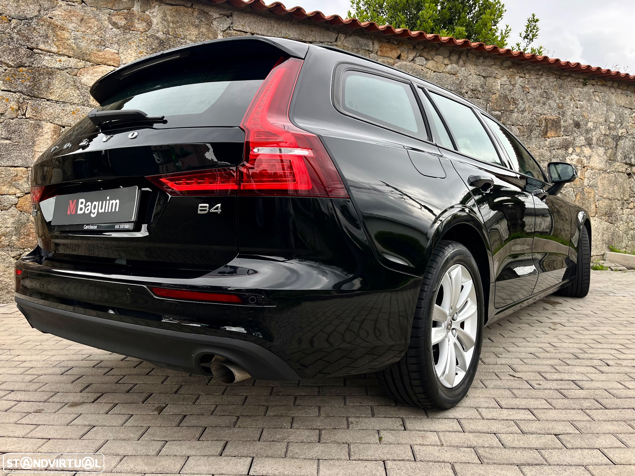 Volvo V60 2.0 B4 Momentum Geartronic - 16