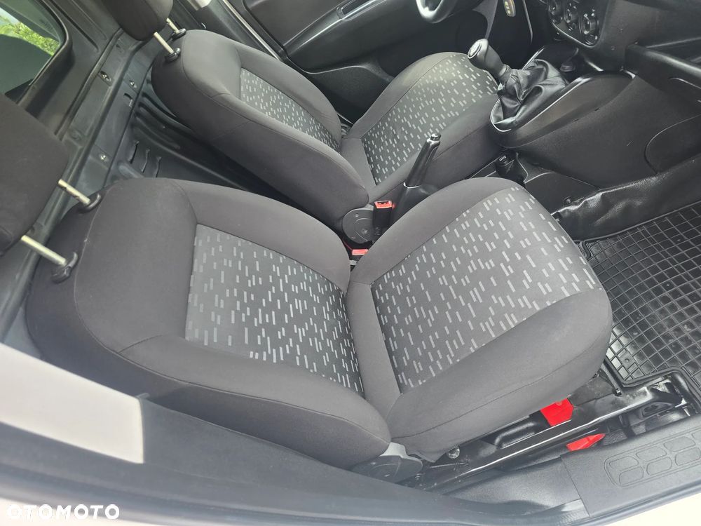 Opel Combo - 14