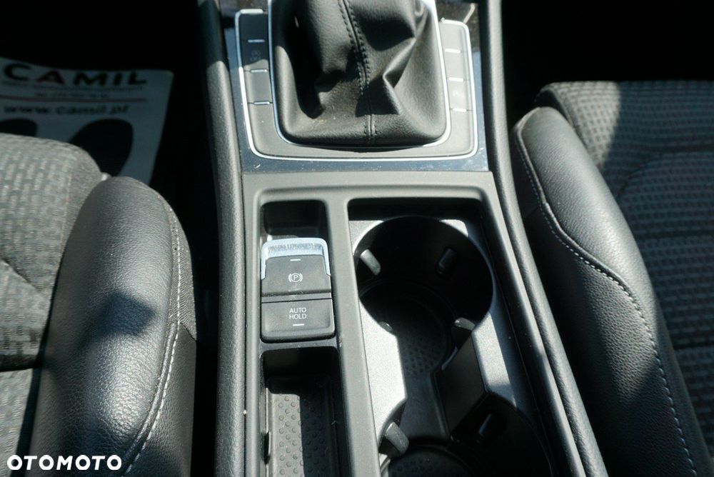Volkswagen Golf - 19