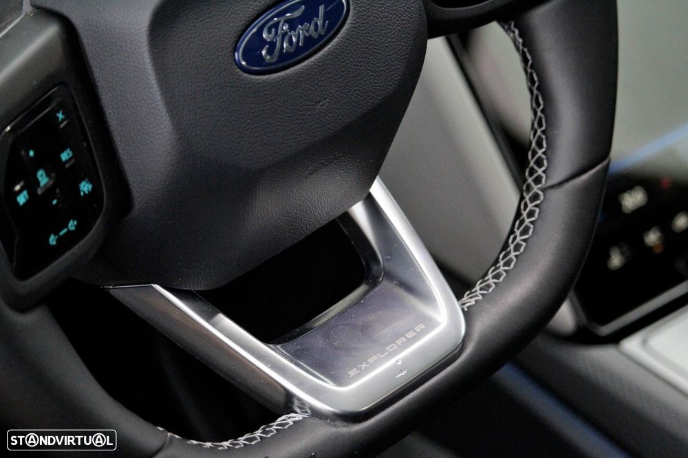 Ford Explorer 77 kWh Premium - 17