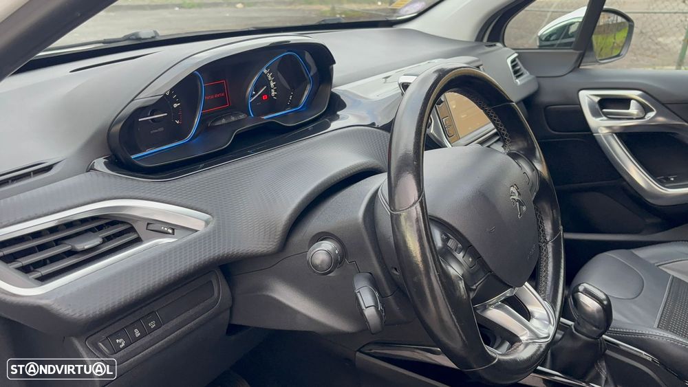 Peugeot 2008 PureTech 110 Stop&Start Allure - 42