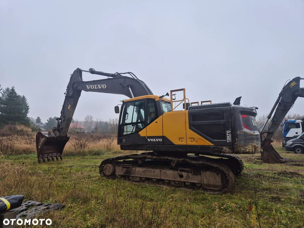 Volvo EC250EL - 1