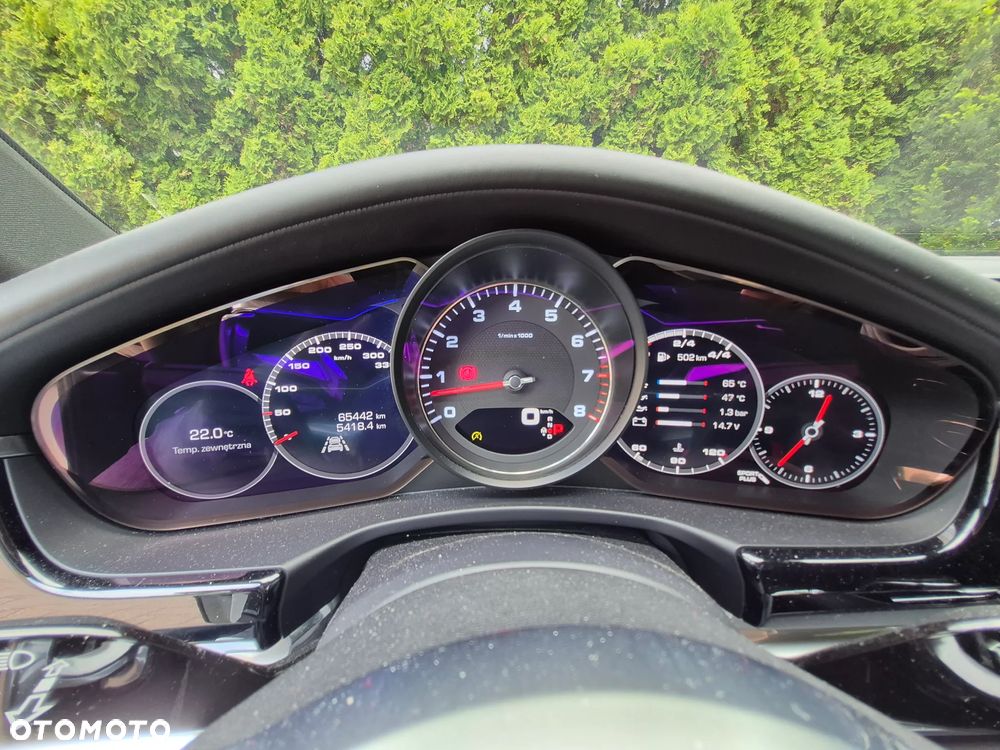 Porsche Panamera 4S - 5