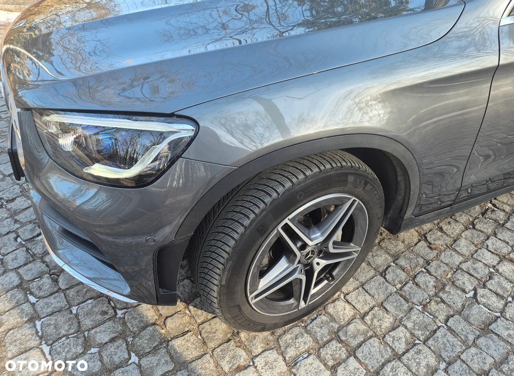 Mercedes-Benz GLC - 12