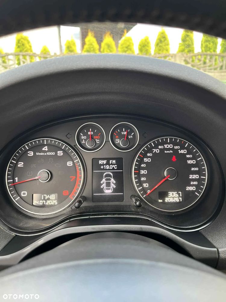 Audi A3 Sportback 1.8 TFSI Ambiente - 7