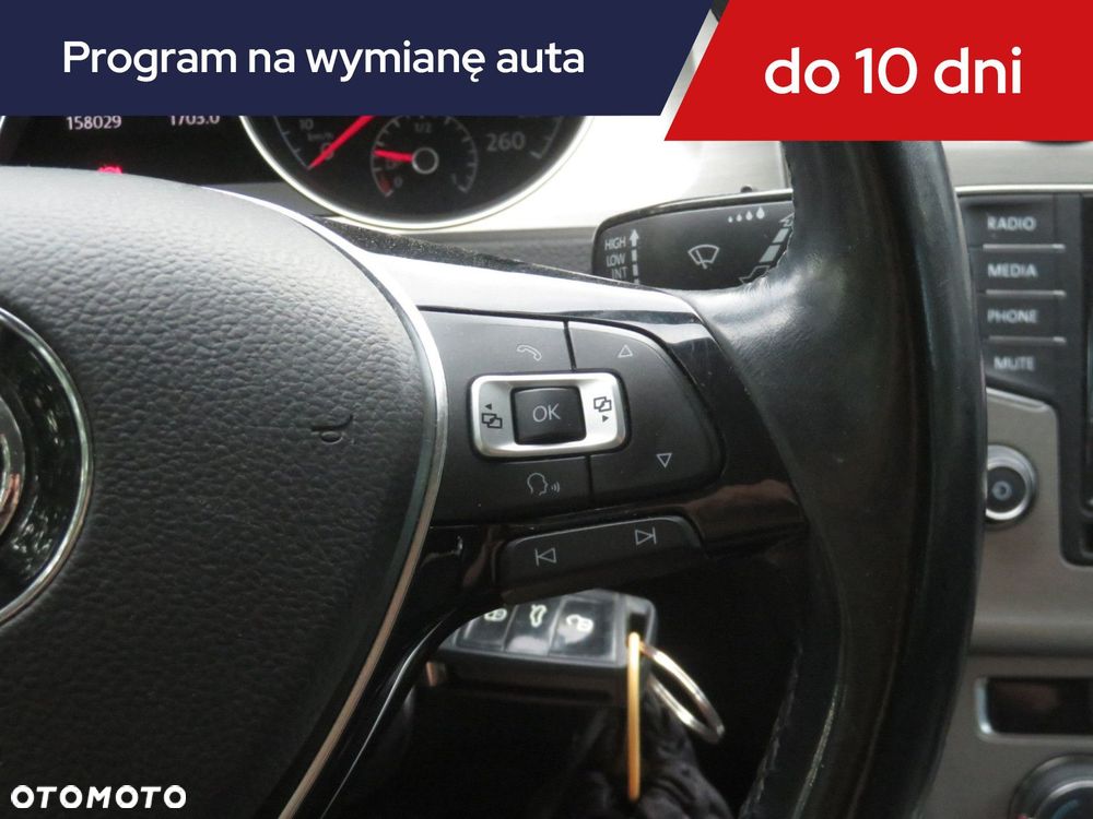 Volkswagen Golf - 22