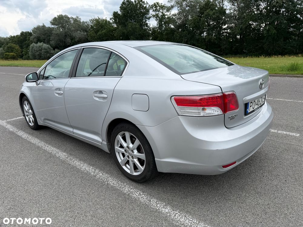 Toyota Avensis 1.8 Sol plus NAVI - 6