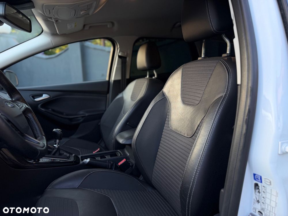 Ford Focus 1.0 EcoBoost STart-Stopp-System TITANIUM - 18