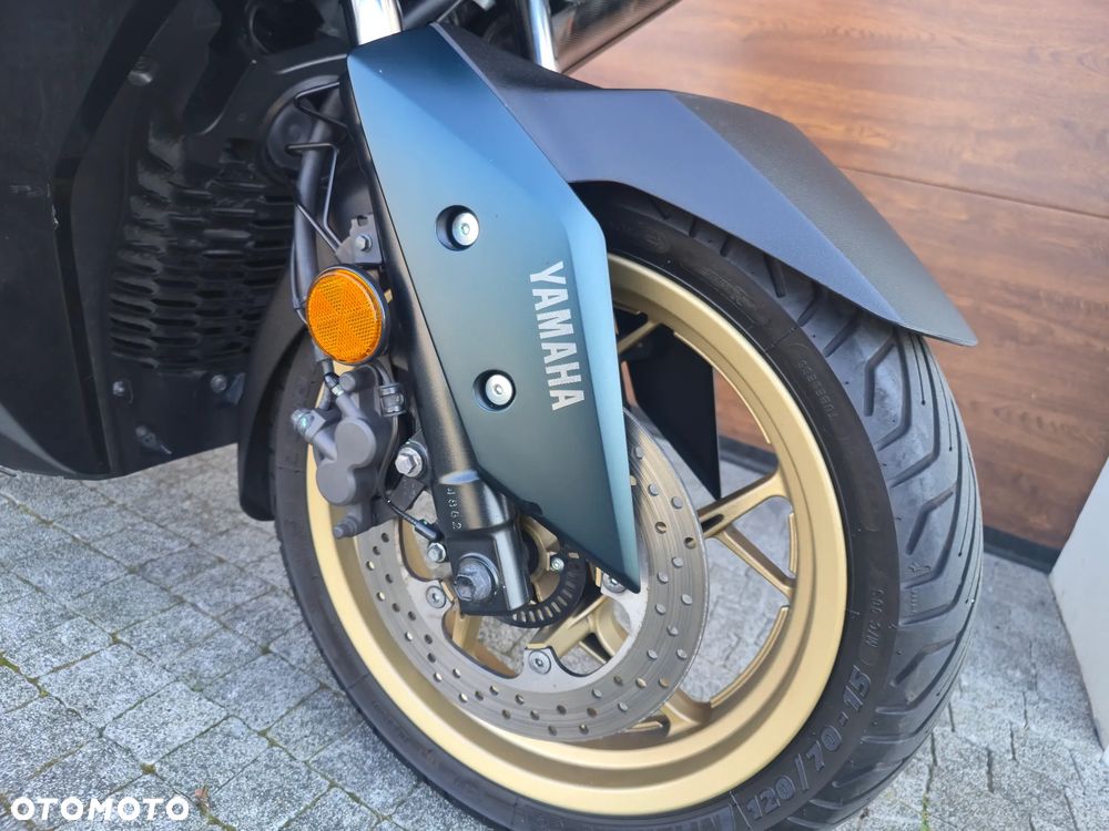 Yamaha X-max - 6