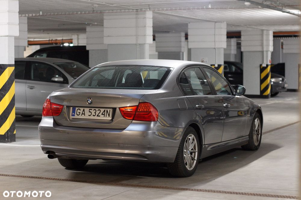 BMW Seria 3 318i Edition Lifestyle - 8