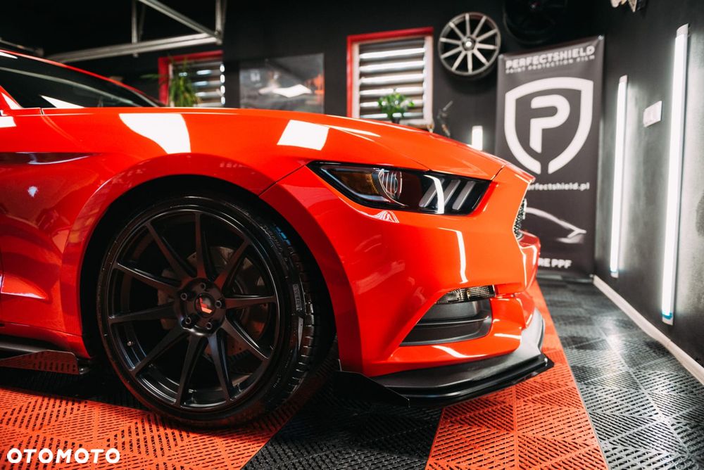 Ford Mustang - 5