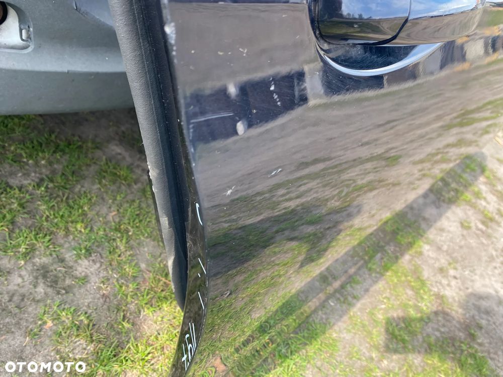 MERCEDES 213 drzwi przednie prawe kolor 197 - 2