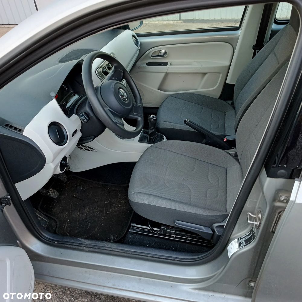 Volkswagen up! - 9