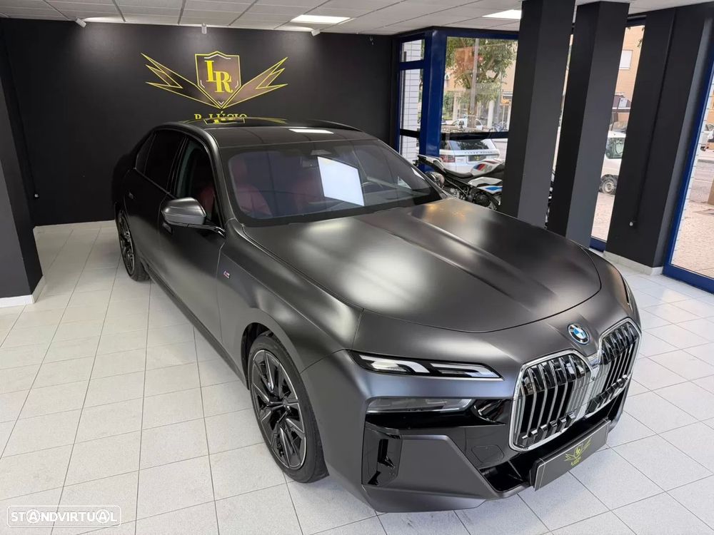 BMW i7 eDrive50 Pack Desportivo M - 7