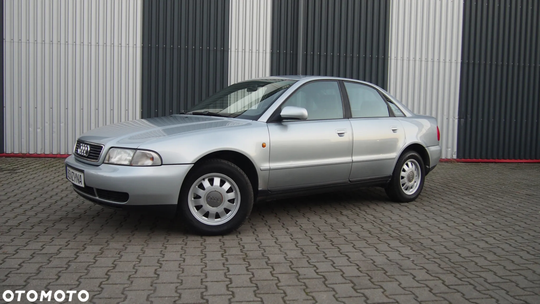 Audi A4 1.6 - 3
