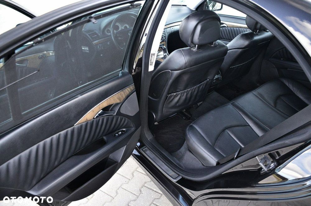 Mercedes-Benz Klasa E - 23