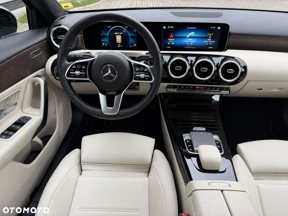 Mercedes-Benz Klasa A 200 Style 7G-DCT - 22