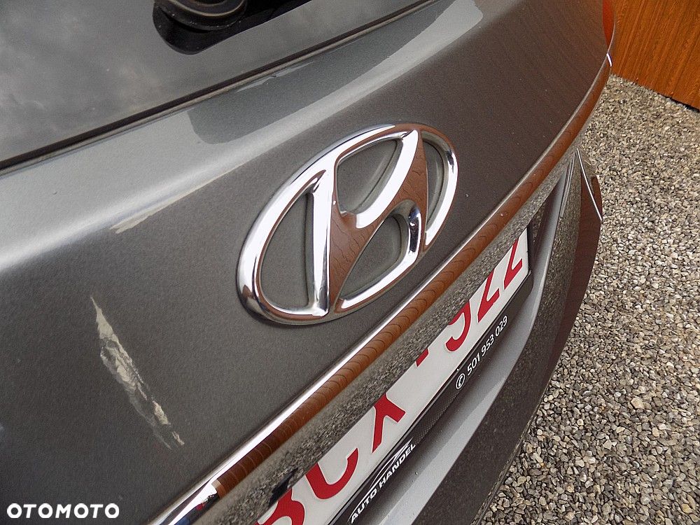 Hyundai i40 i40cw 1.7 CRDi Automatik Fifa World Cup Edition Gold - 33