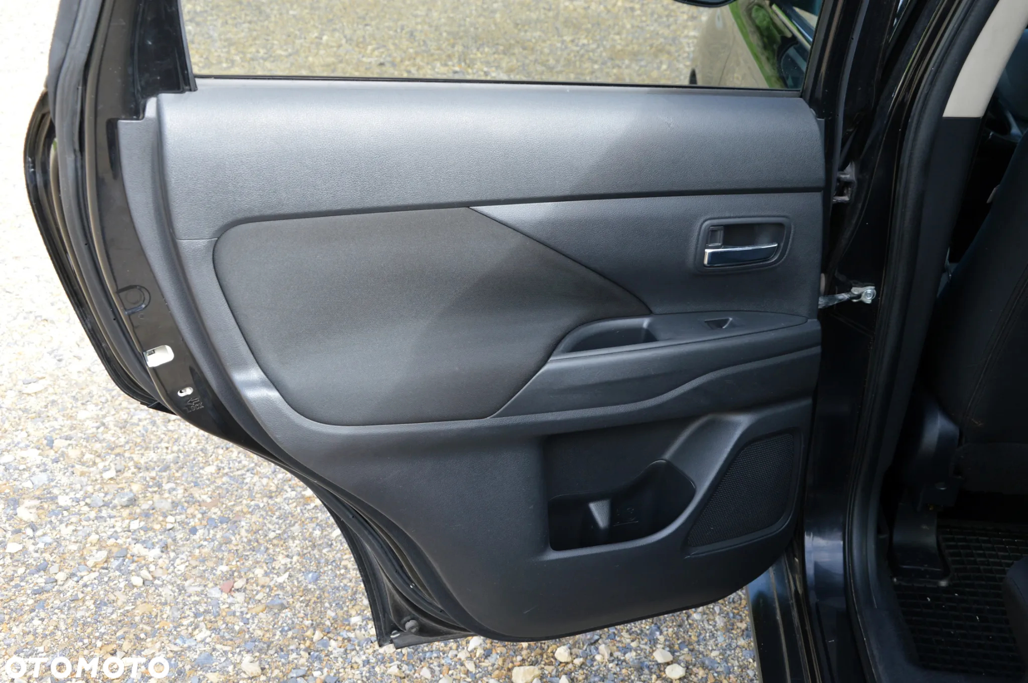 Mitsubishi Outlander 2.0 Intense + - 26