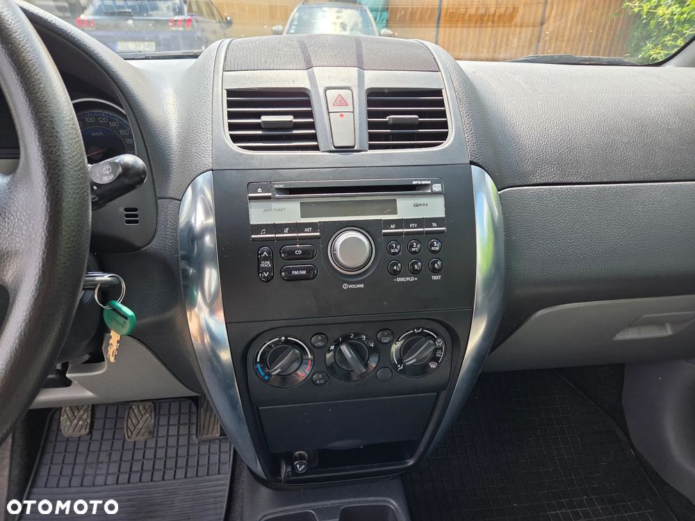 Suzuki SX4 1.5 Comfort - 12