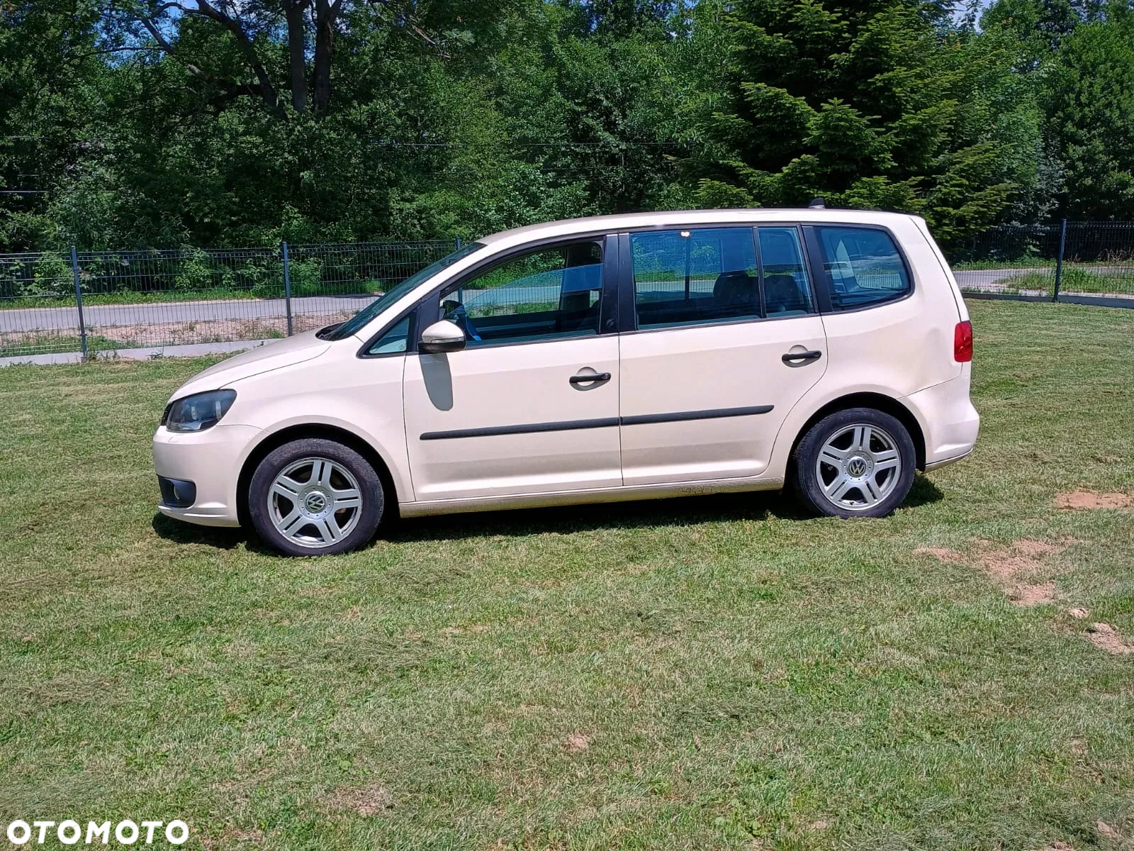 Volkswagen Touran - 6