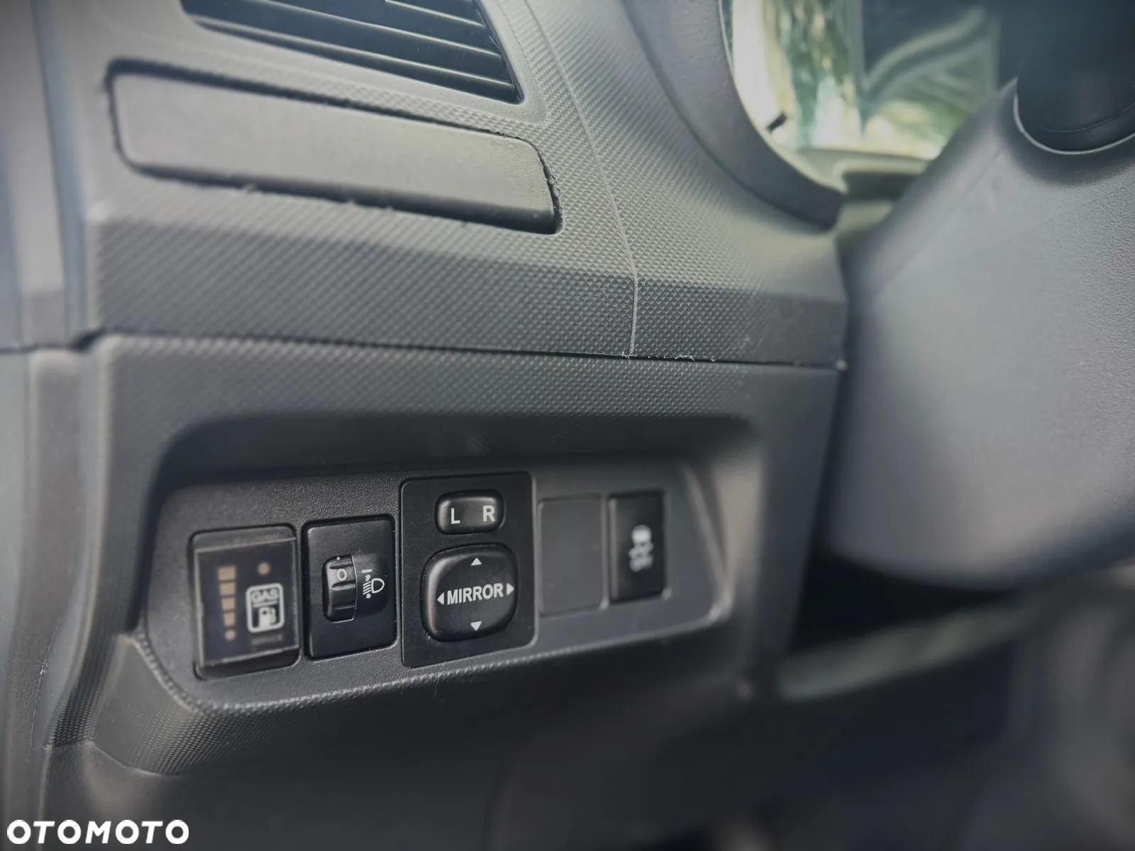 Toyota Auris 1.6 VVT-i Sol MM - 16