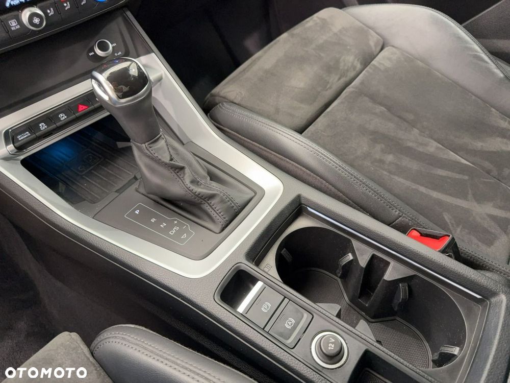Audi Q3 - 18