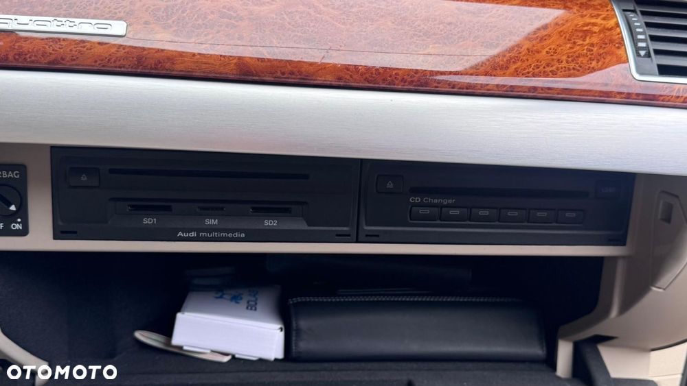 Audi A8 4.2 TDI DPF L Quattro - 32