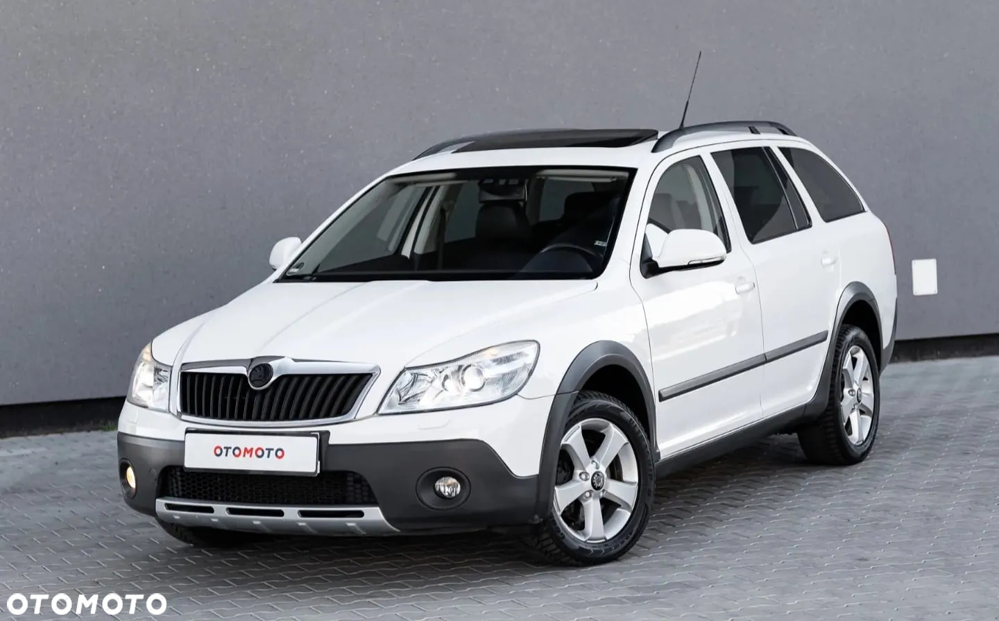 Skoda Octavia Combi 2.0 TDI DPF Scout 4x4 - 4