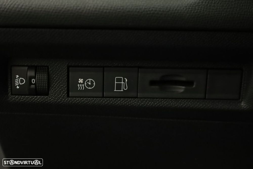 Peugeot 308 1.6 Hybrid Allure Pack e-EAT8 - 19