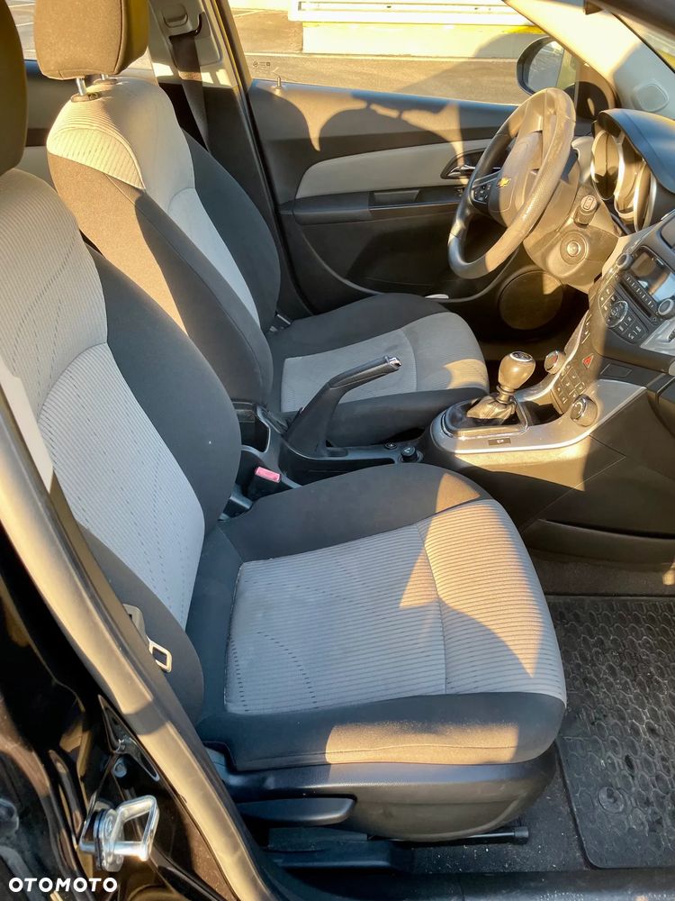 Chevrolet Cruze - 21