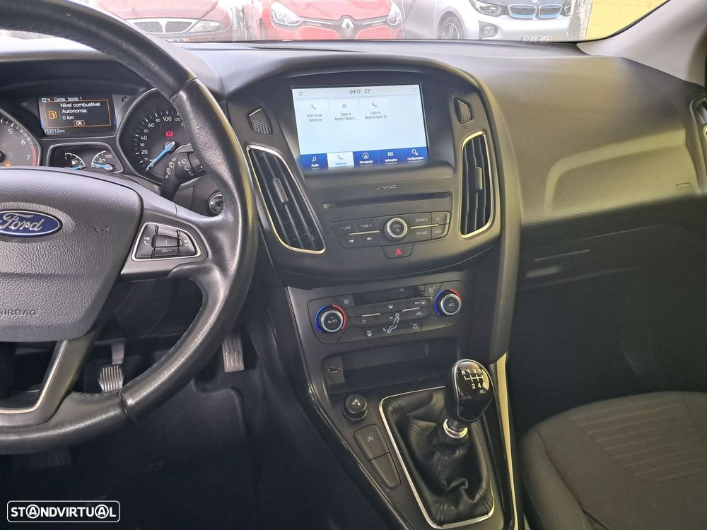 Ford Focus 1.0 EcoBoost Titanium - 10
