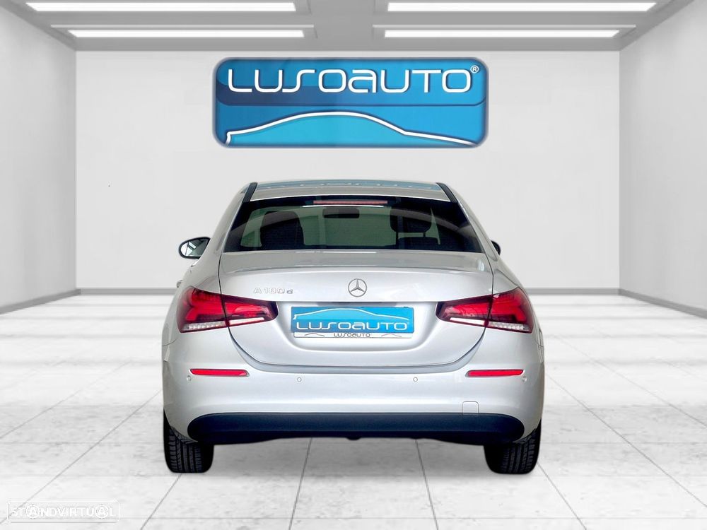 Mercedes-Benz A 180 Limousine d Progressive Aut. - 7