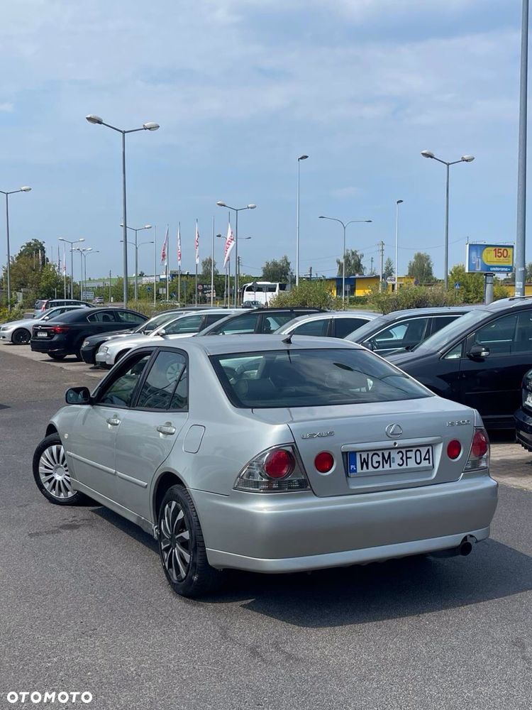 Lexus IS - 6