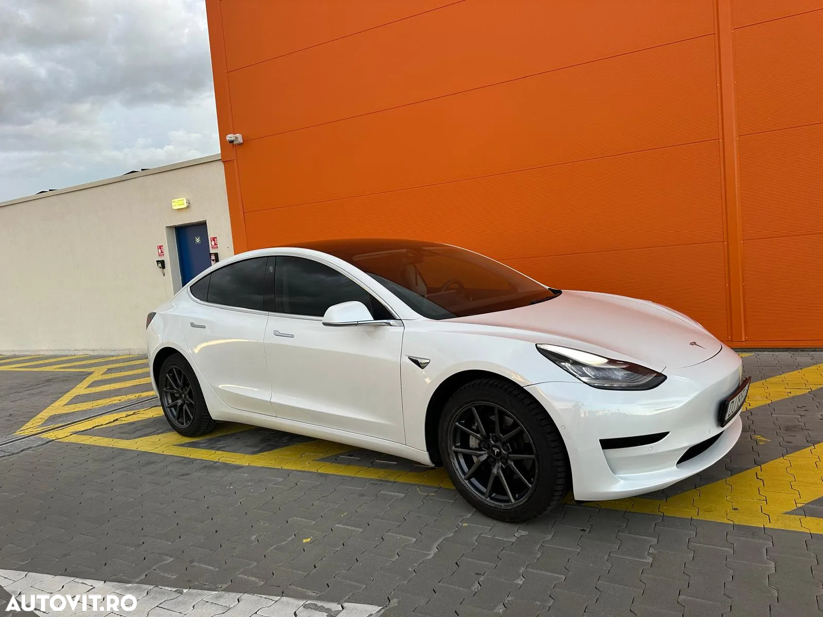 Tesla Model 3 Standard Reichweite Plus Hinterradantrieb - 7
