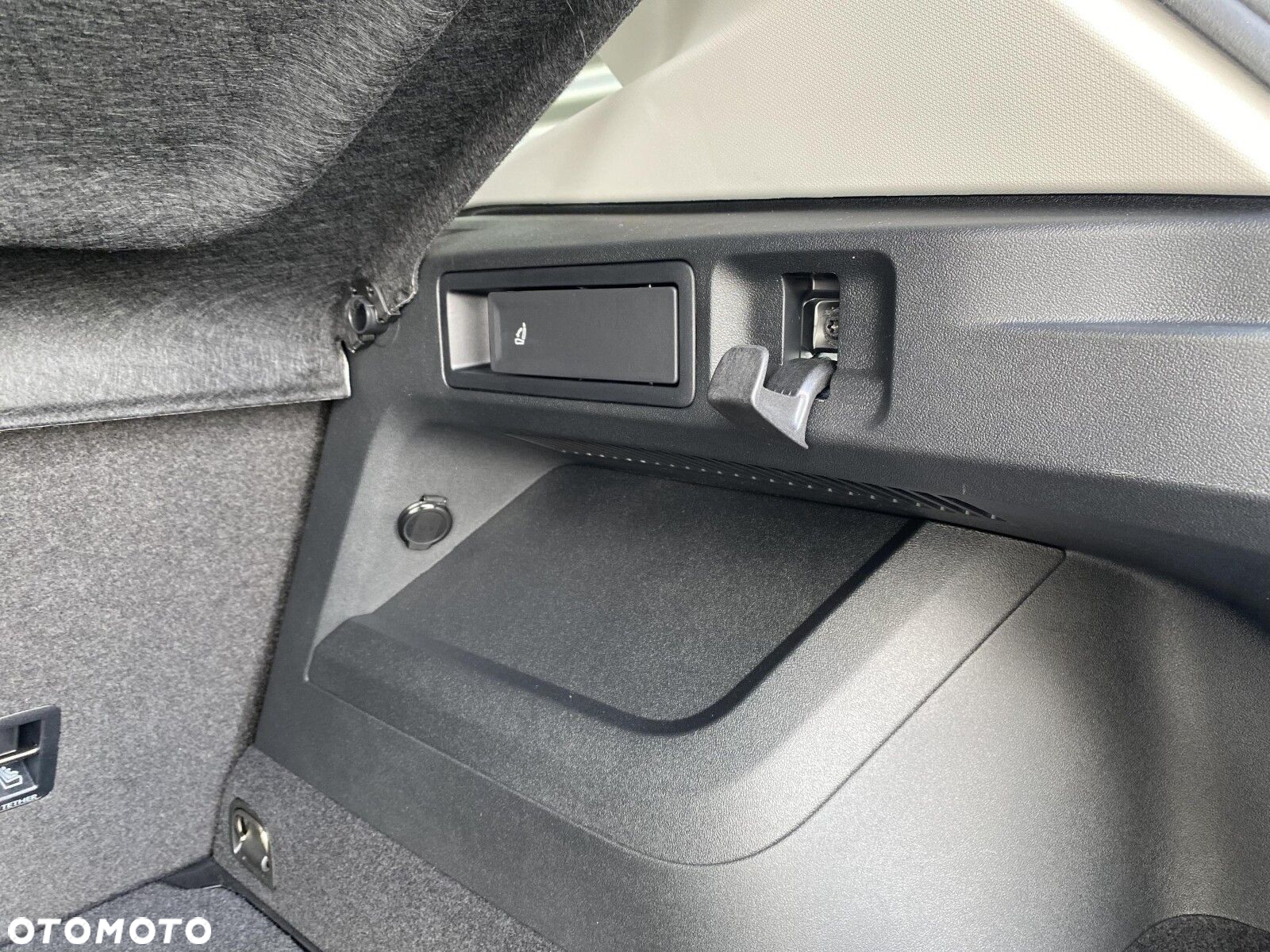Volkswagen Tiguan - 24