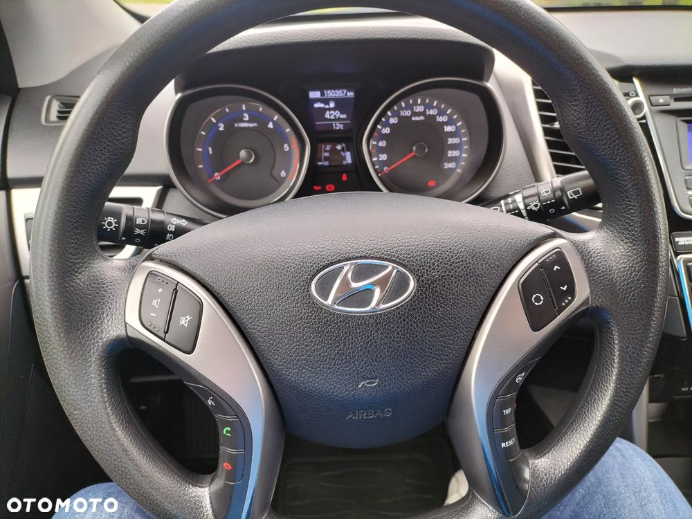 Hyundai i30 1.4 CRDi Comfort - 11