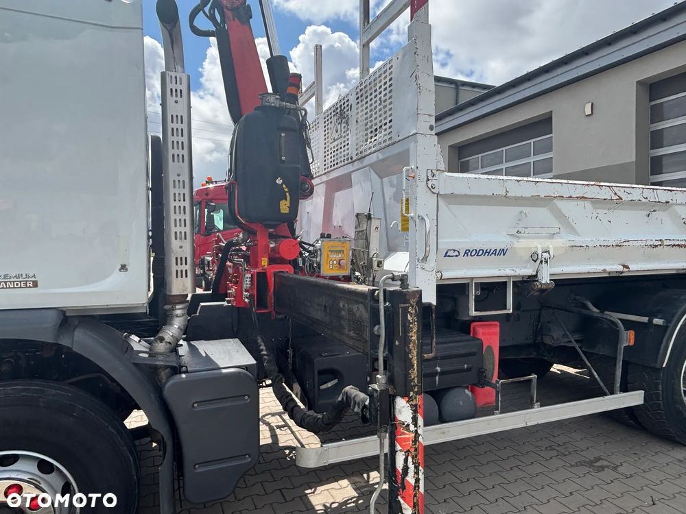 Renault PREMIUM LANDER 4x2 320 KM z HDS FASSI F130 z 5i6 funkcją z sterowaniem radiowym, wywrotka z hydroburtą na 2 siłowniki , resorowe zawieszenie , 3 osobowy, do wiertnicy , brukarstwo , budowa dróg itd - 21