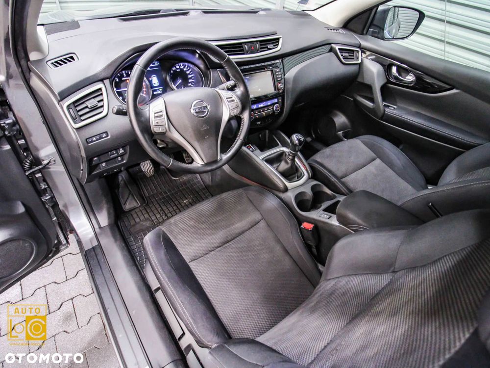 Nissan Qashqai 1.6 DCi ALL-MODE 4x4i N-Connecta - 16