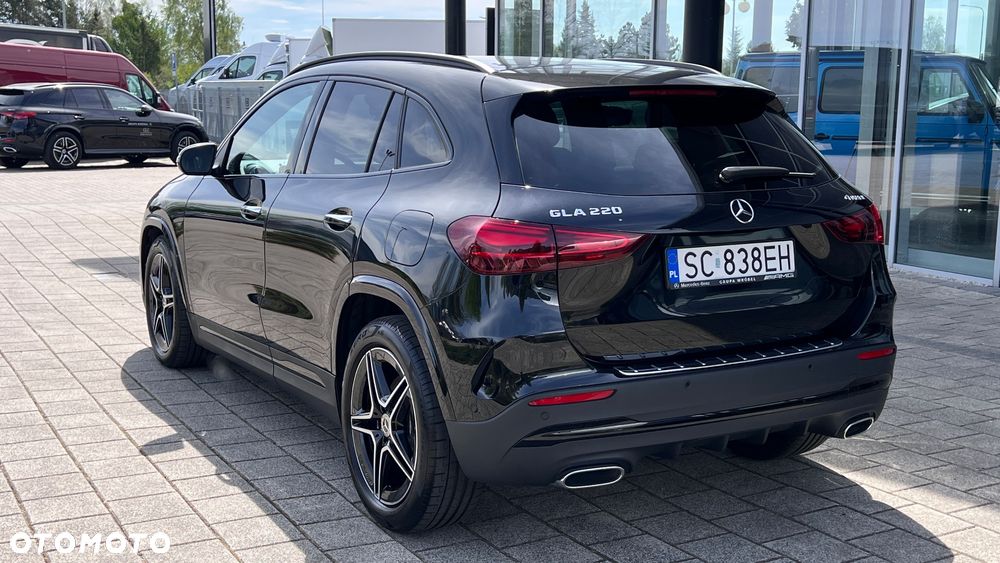 Mercedes-Benz GLA 220 mHEV 4-Matic AMG Line 8G-DCT - 6