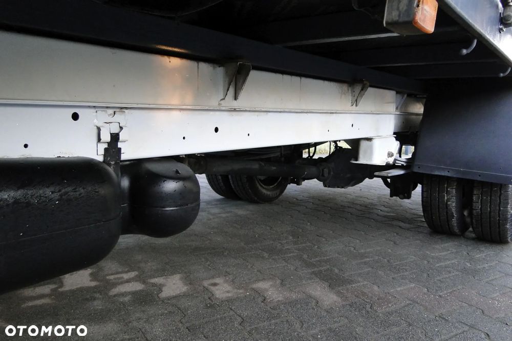 Mercedes-Benz Sprinter 411 - 24