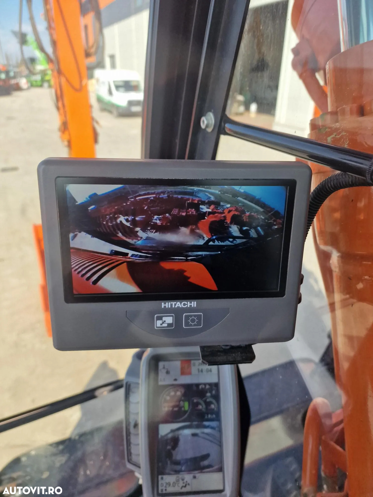 Hitachi EXCAVATOR PE ROTI, 3 brate excavare, LAMA+CALE, cupa NOUA 1,2m latime, Masa operationala 17,2t, Inst picon, A doua inst hidr, 2018, 2.993h, hidraulica HITACHI, anv noi, posibilitate leaisng 3 ani, PROMOTIE 99.900 EUR+Tva - 6