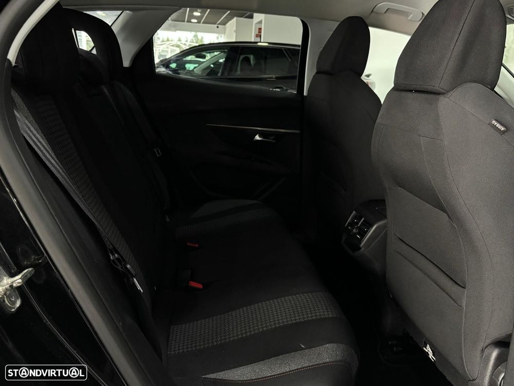 Peugeot 3008 1.6 BlueHDi Style EAT6 - 8