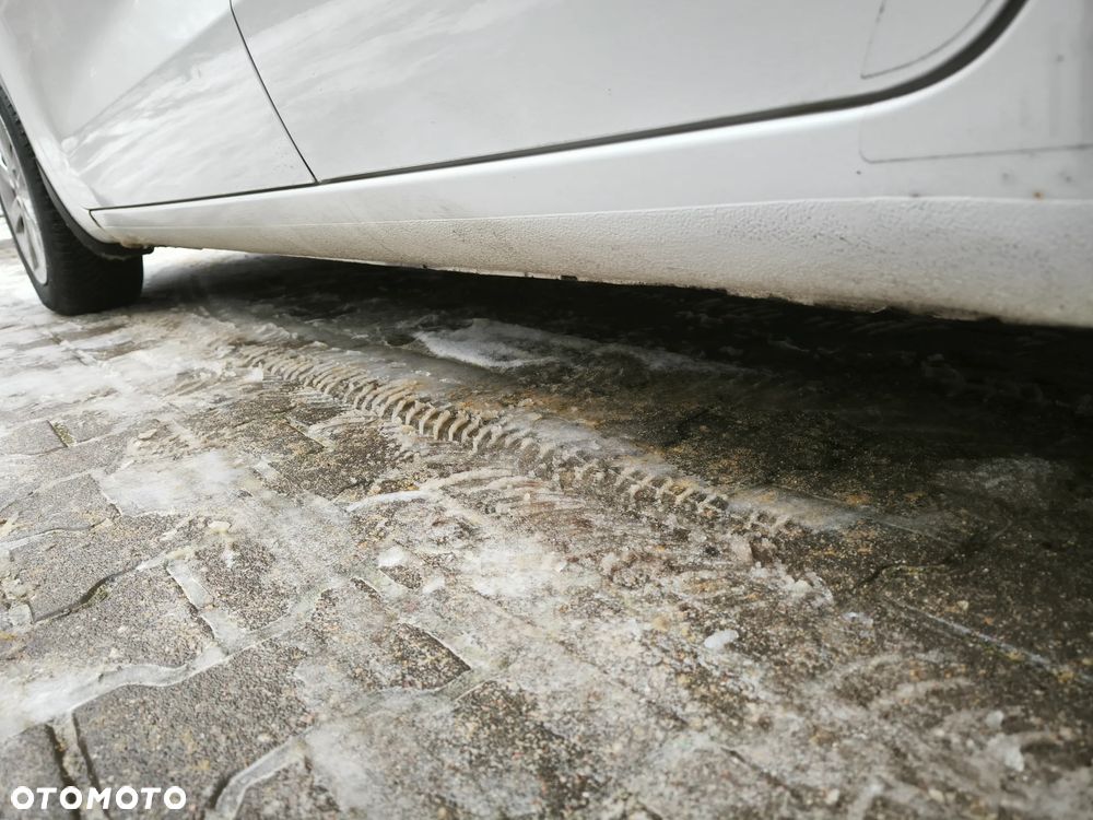 Kia Rio 1.1 CRDI Attract - 29