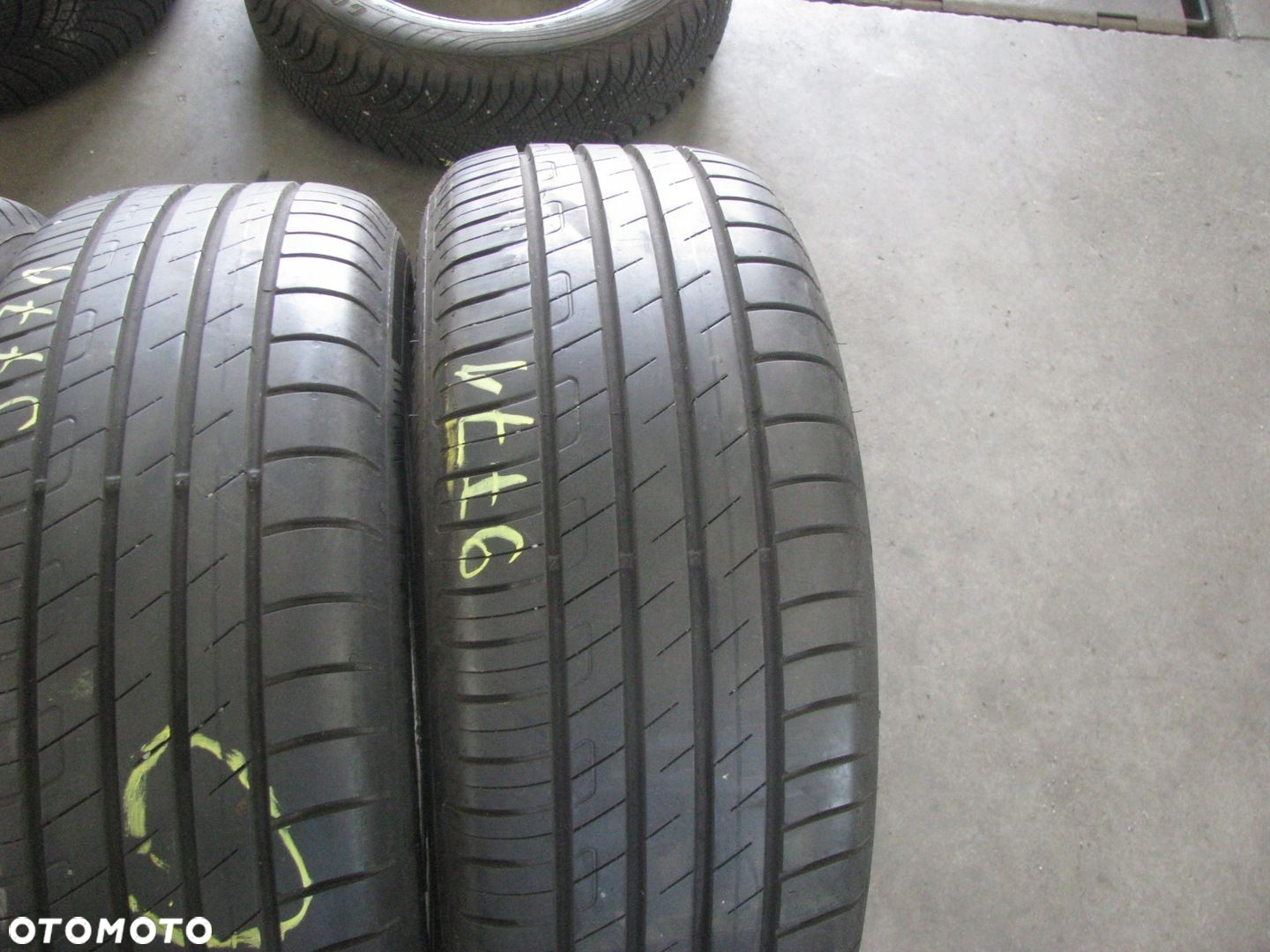 Opona letnia Goodyear EfficientGrip Performance 215/55R17 94 V - 4