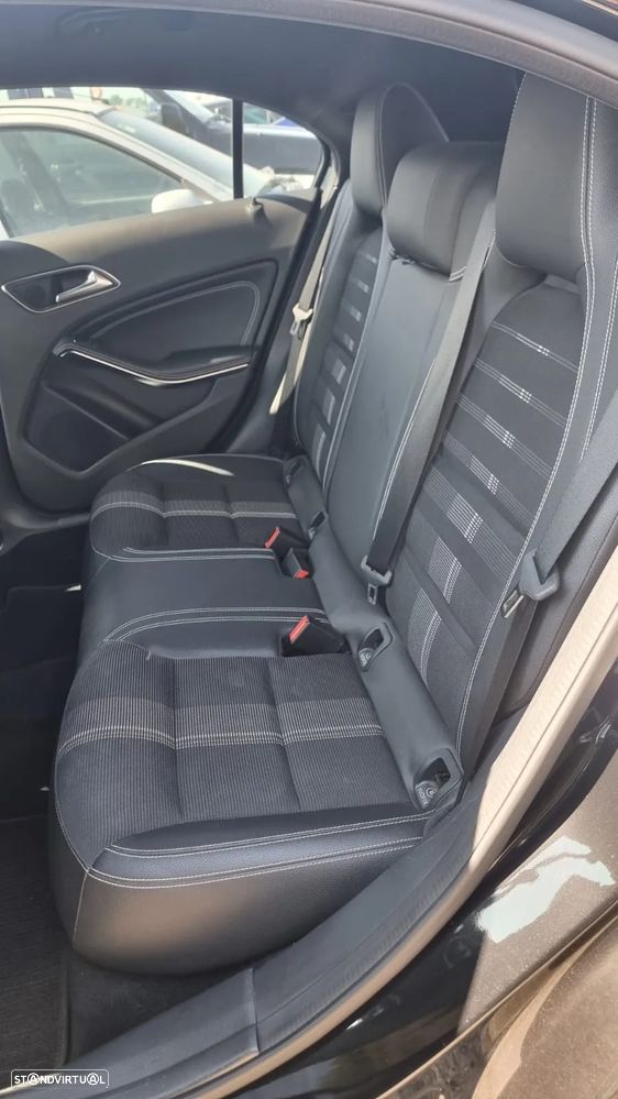 Mercedes-Benz A 180 d Fleet Pack Urban - 9