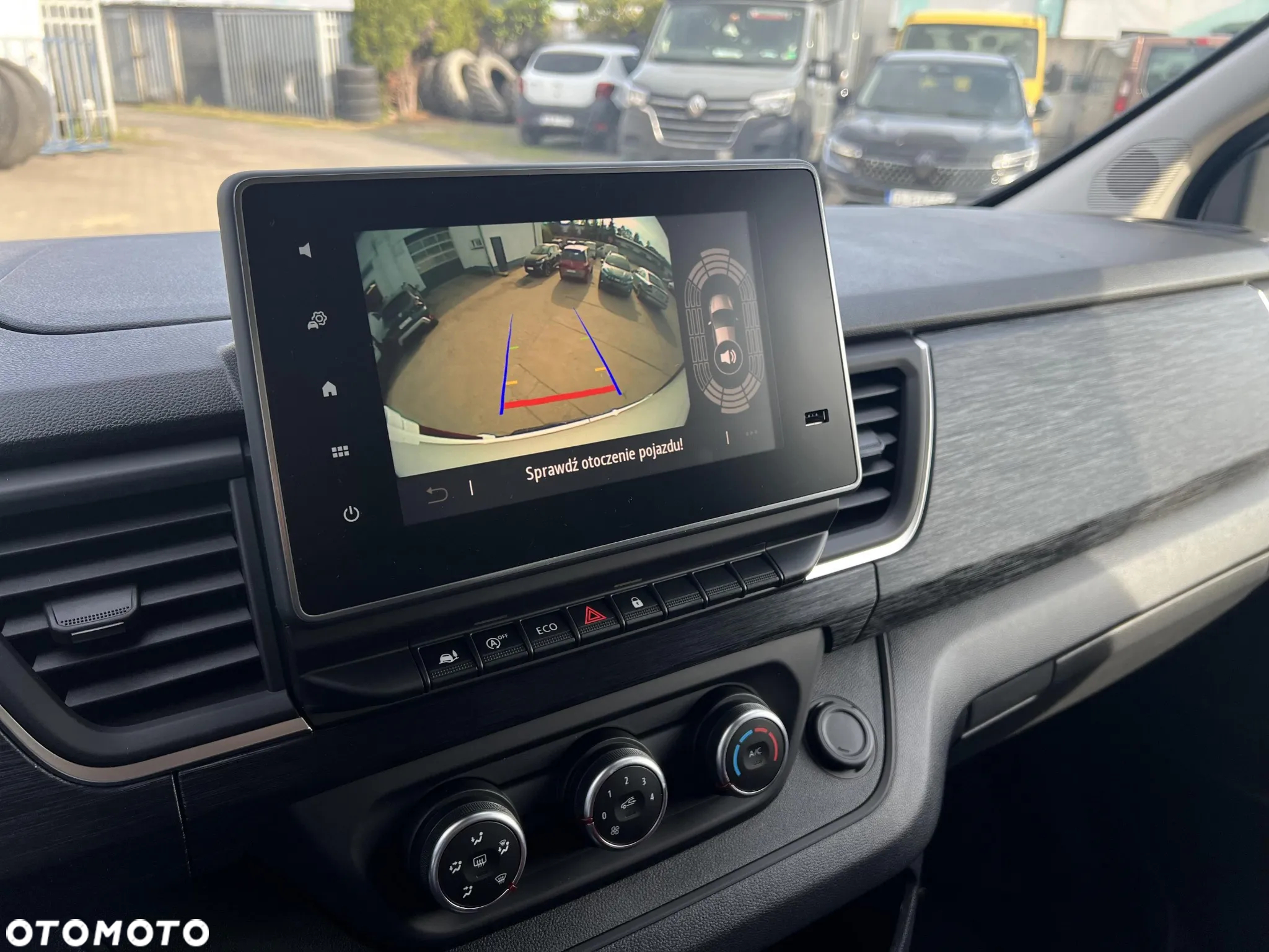 Renault Trafic - 20