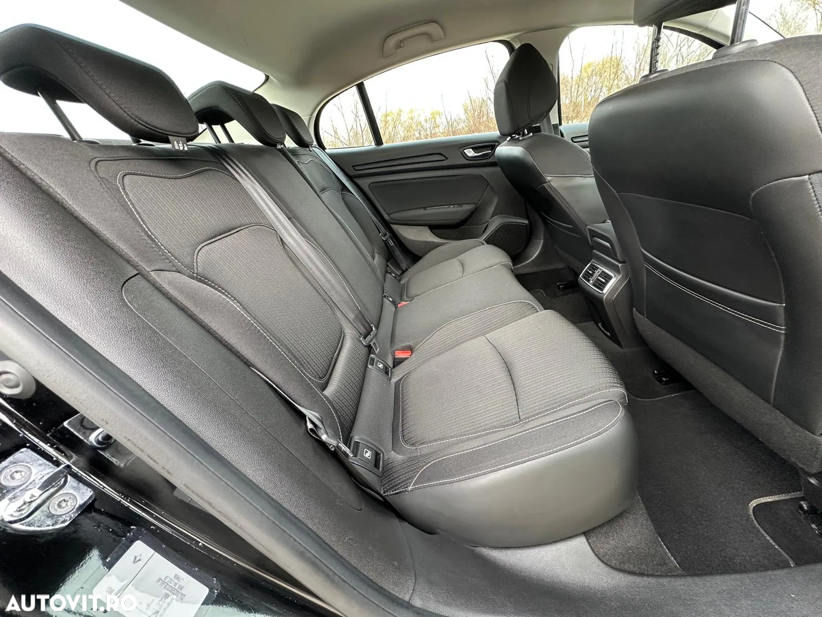 Renault Megane Blue dCi 116 EDC Zen - 17