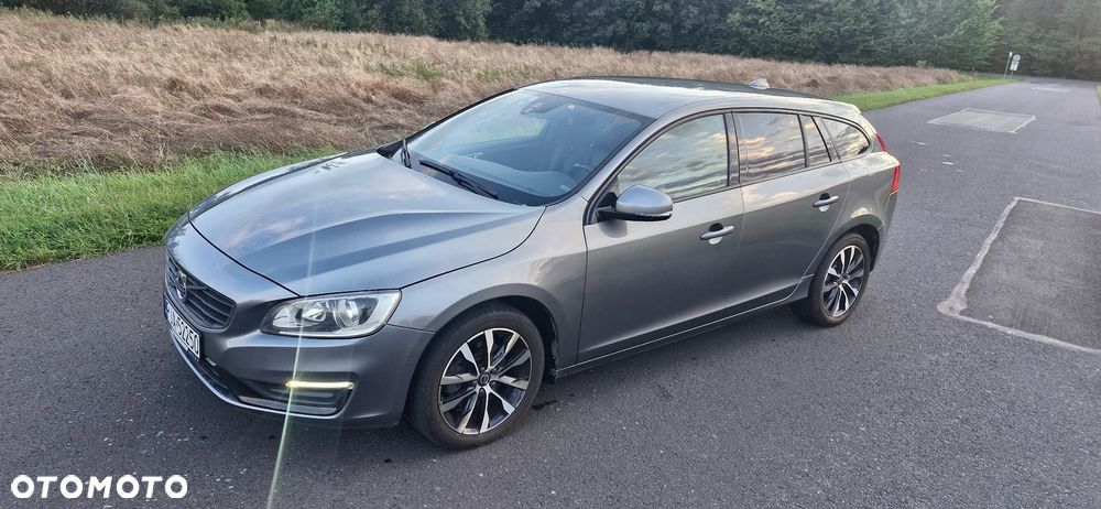 Volvo V60 D2 Geartronic Kinetic - 1