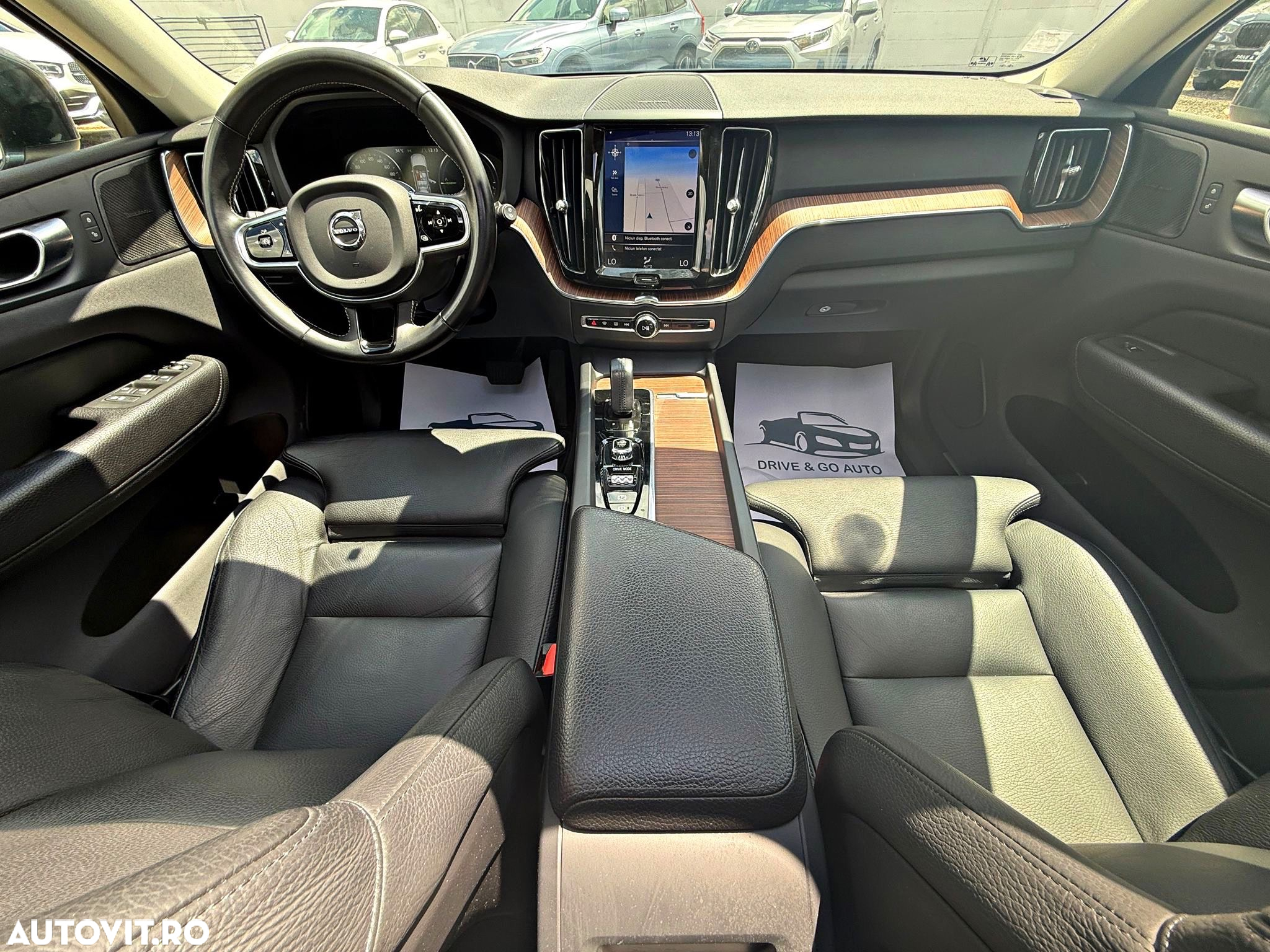 Volvo XC 60 T8 Twin Engine AWD Momentum Pro - 8